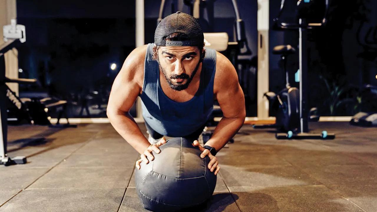 Arjun Kapoor's routine at the bootcamp will inspire you to start your fitness journey - watch video 